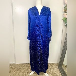 Vintage Eileen West Bloomingdale’s Embroidered Blue Satin Robe House Coat Small